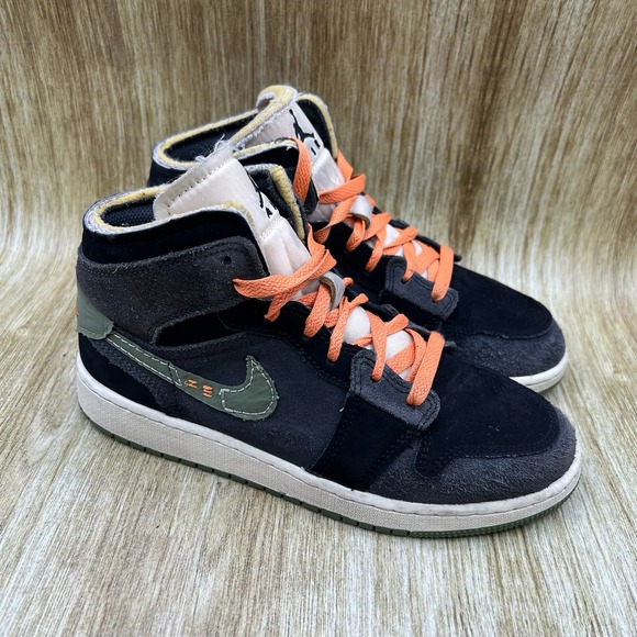 Jordan Shoes - Nike Air Jordan 1 Mid SE Women's Size 7 Craft Anthracite Light Olive FD5847-003